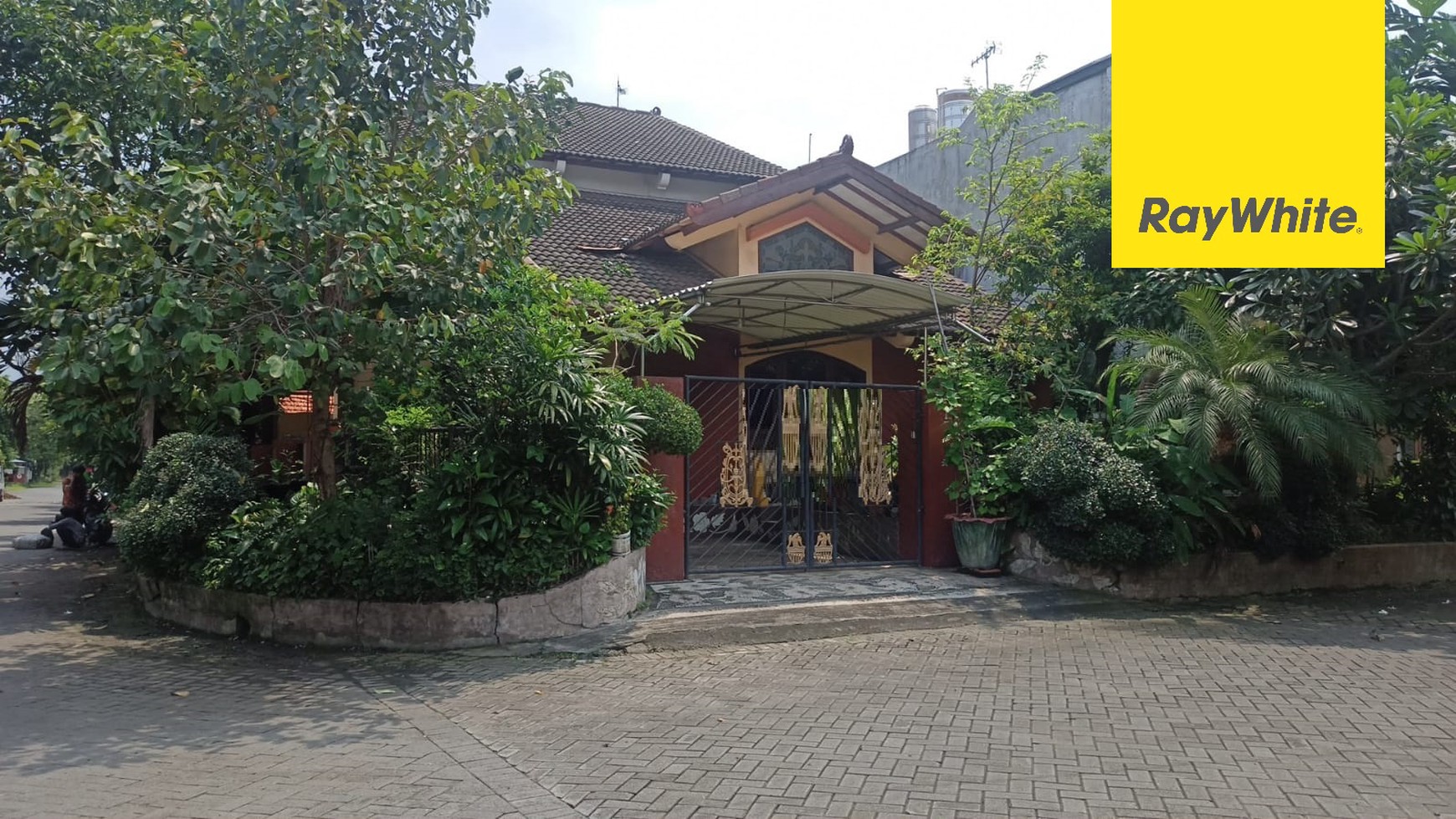 Rumah SHM di Gayung Kebonsari, Surabaya