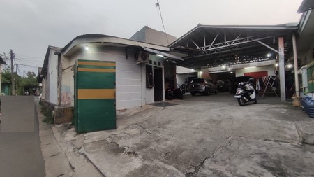 Rumah & ruang usaha di Ciputat