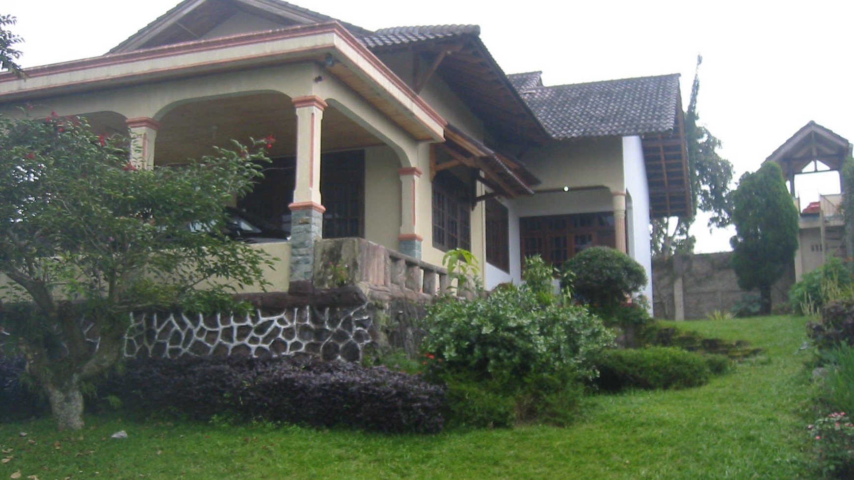 Villa Luas Dijual Di Puncak, Cipanas