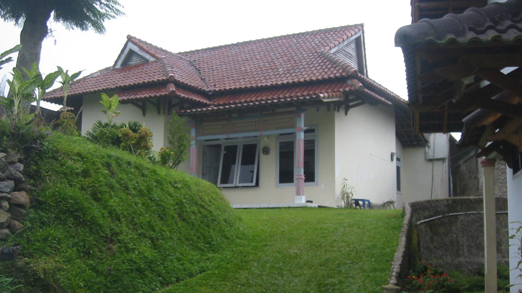 Villa Luas Dijual Di Puncak, Cipanas