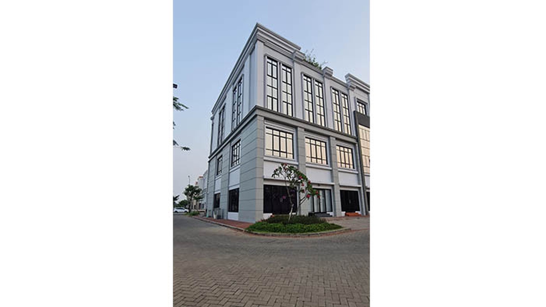 Ruko Hoek Sedayu City Boulevard Raya, Kelapa Gading,  3 muka BU, Harga Murah