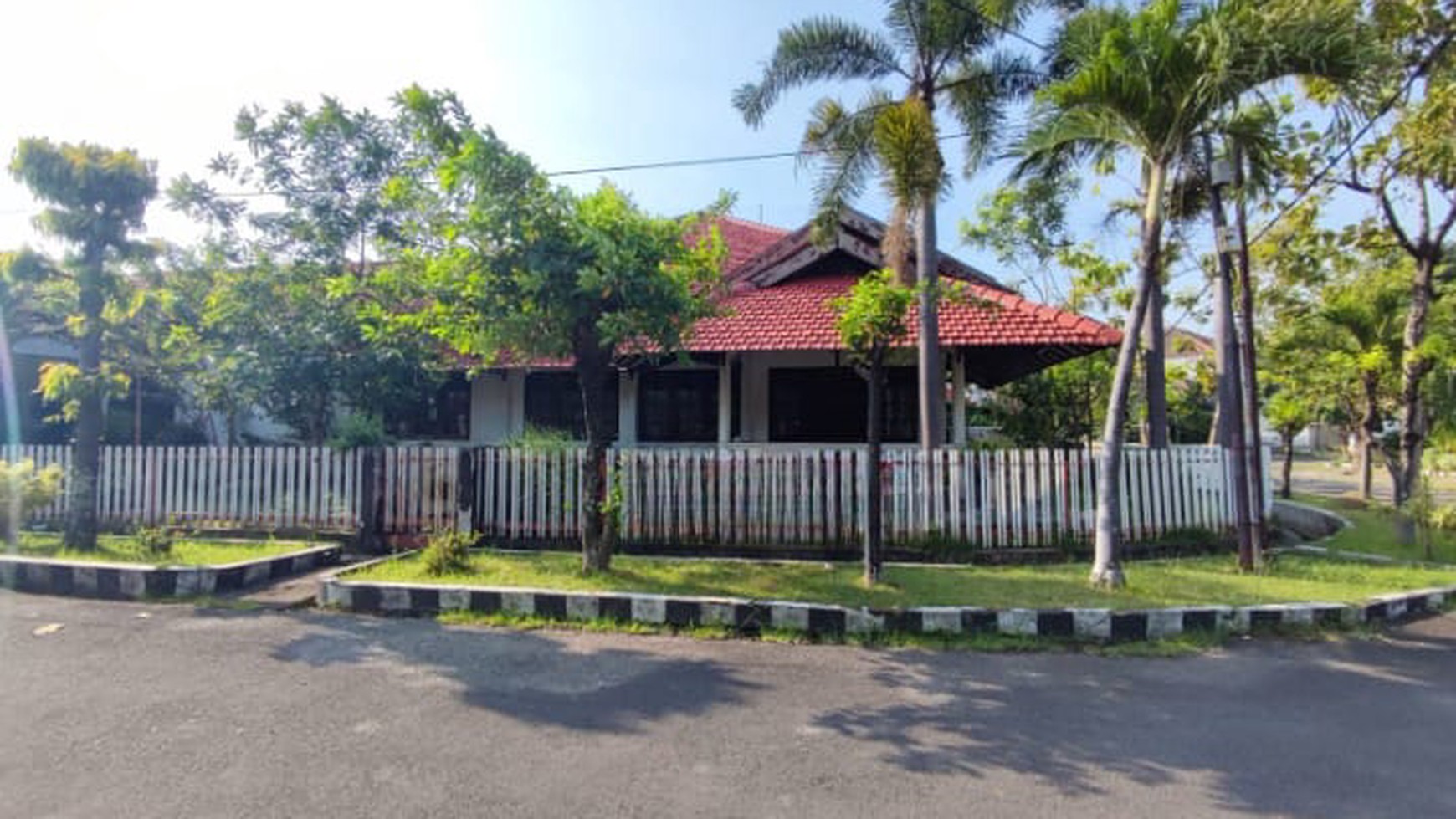 Dijual Cepat Rumah Hook Istimewa Jl. Jemursari Selatan, Surabaya Selatan