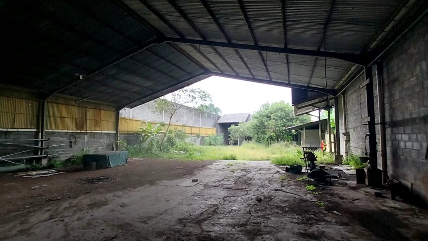 DISEWAKAN GUDANG DAN KANTOR DEKAT SLEMAN CITY HALL, SLEMAN