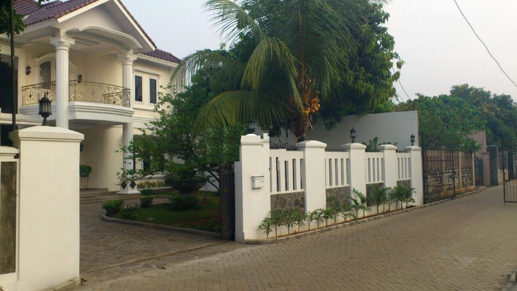 Rumah siap huni , nyaman , lokasi deket dg RS , Mall , sta ka pd Ranji