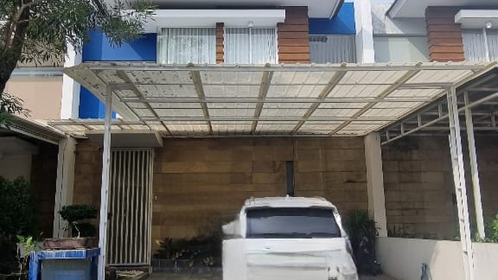 Disewakan Rumah Royal Residence Wiyung Surabaya Full Furnished Modern + Taman Asri LUAS