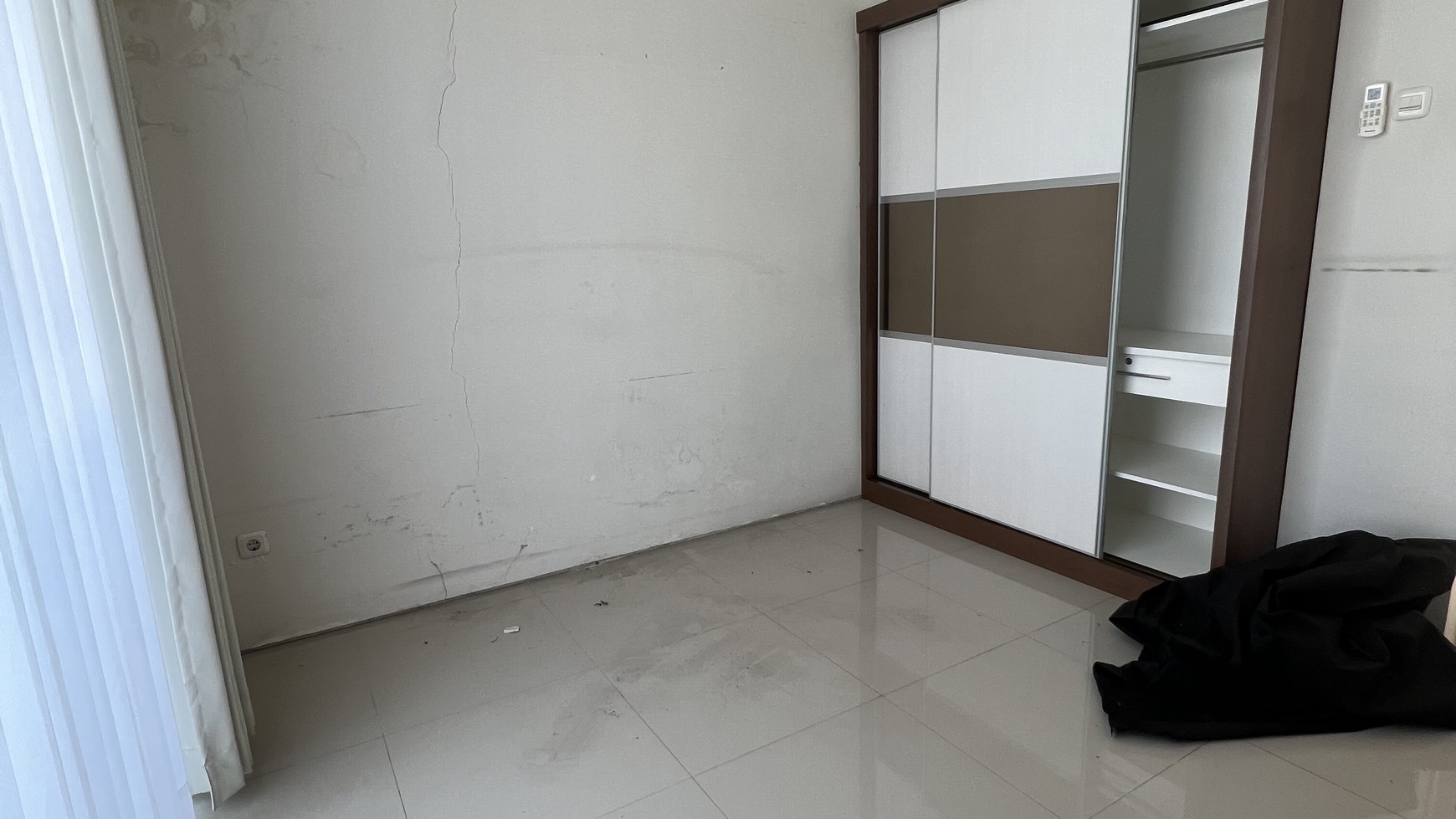 Rumah Royal Residence Siap Huni Semi Furnished