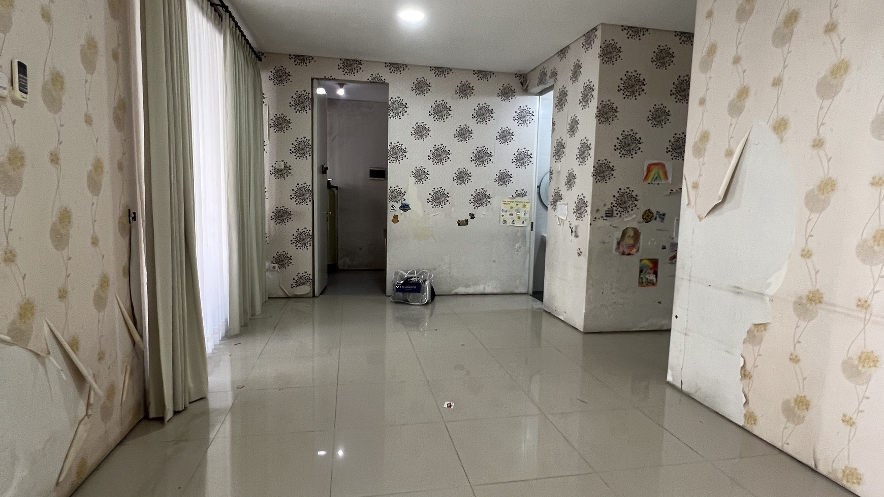 Rumah Royal Residence Siap Huni Semi Furnished