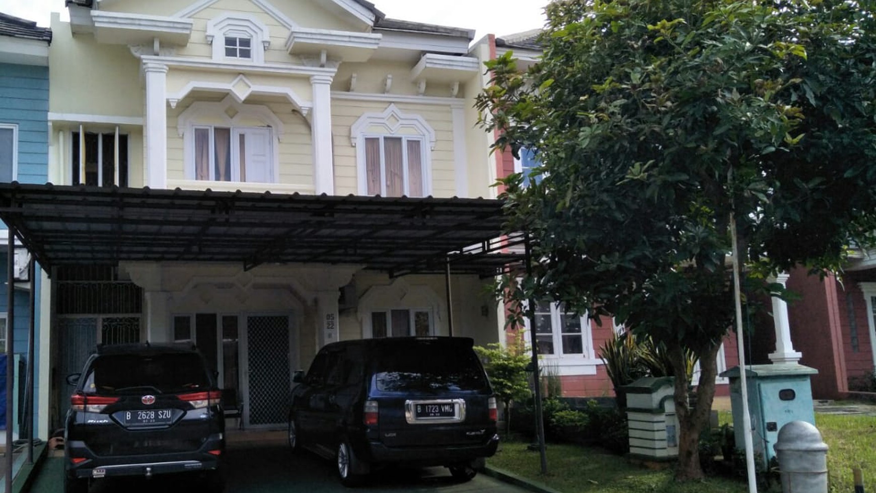 Dijual rumah kota wisata 2 lantai