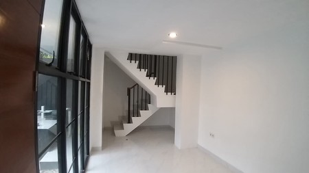 Brand New ! Apartemen House, Jalan Wijaya, Kby Baru, Jaksel