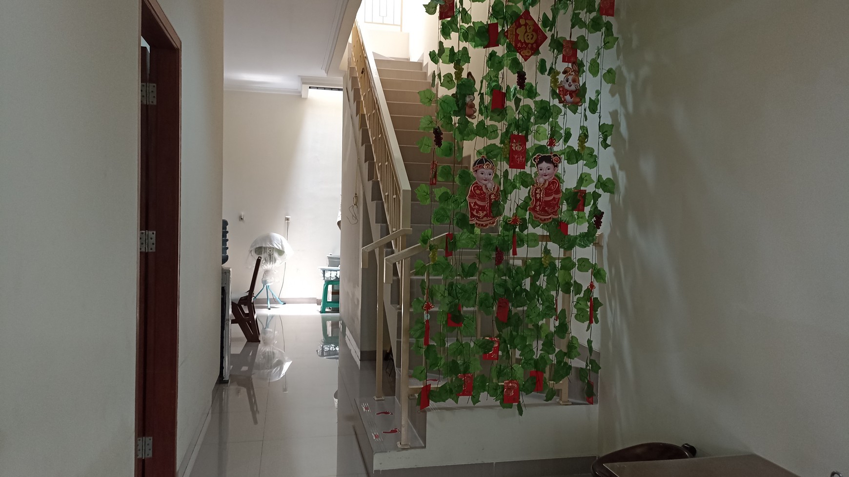 Rumah 2 lantai siap huni