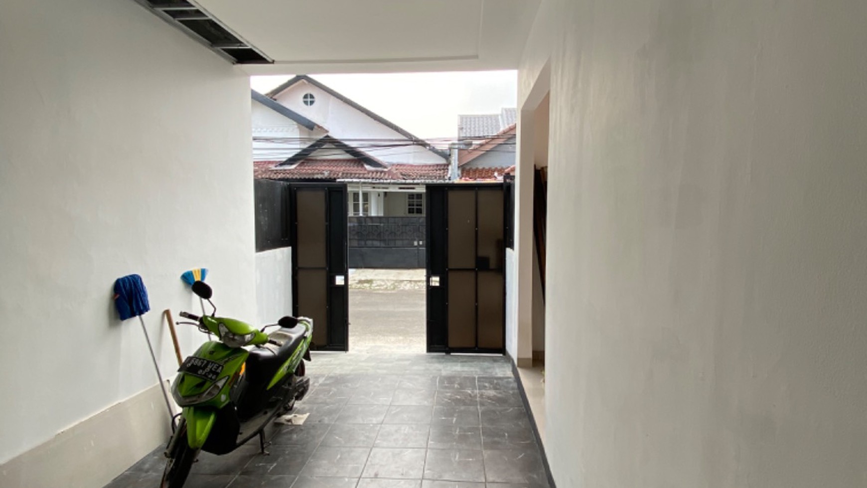 Rumah Baru Dg Smart Doorlock Di Kucica Bintaro Jaya Sektor 9