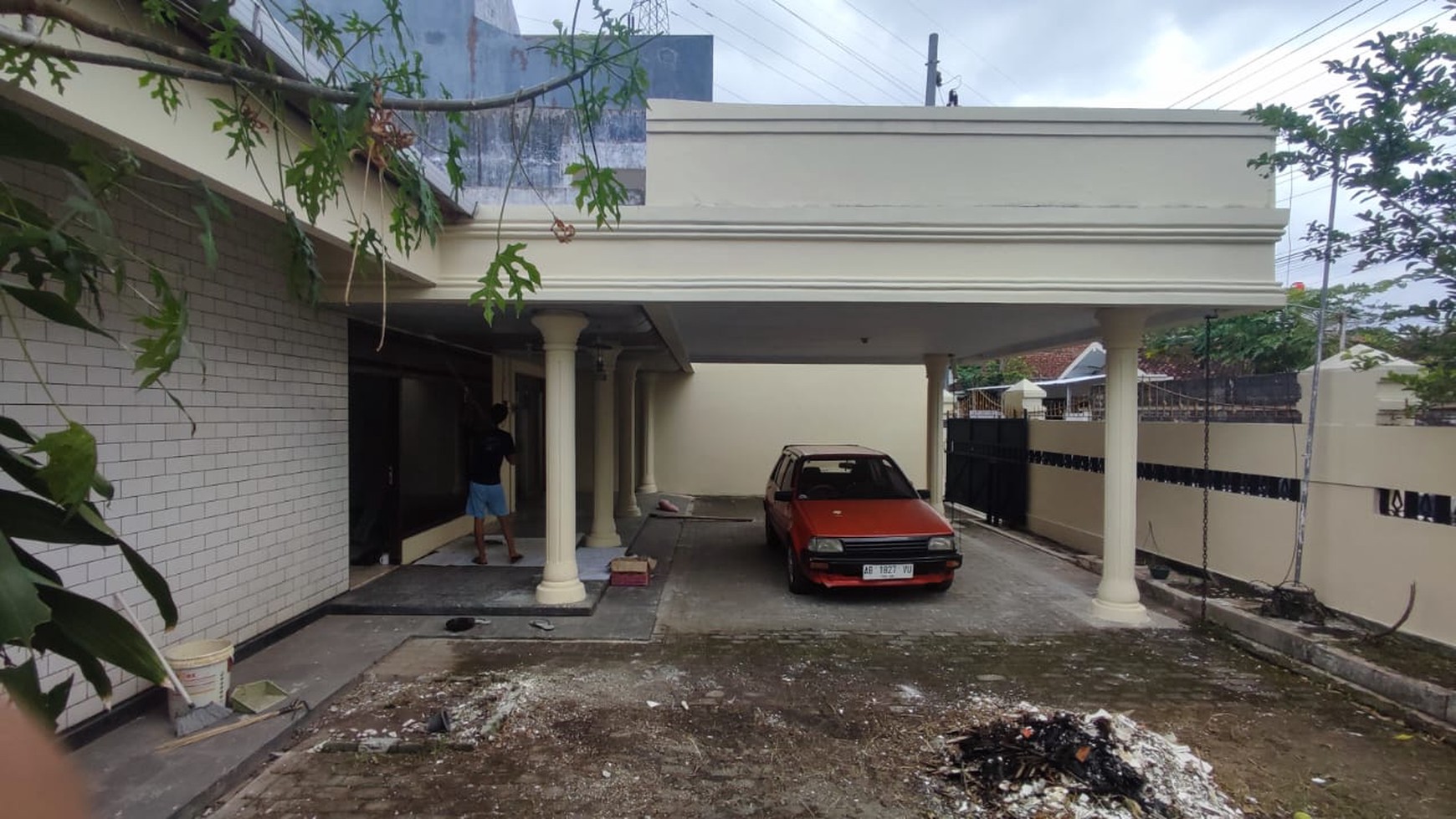 RUMAH DENGAN 12 KAMAR DI CONDONGCATUR SLEMAN JOGJA