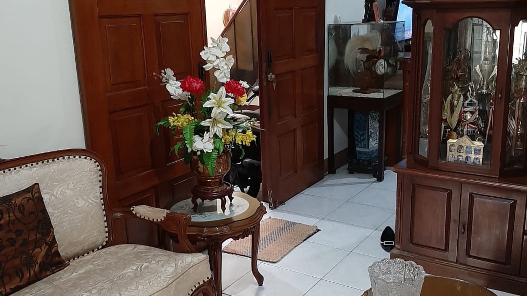 Rumah Terawat di Jalan Gotong Royong, Ciledug, Larangan Indah 