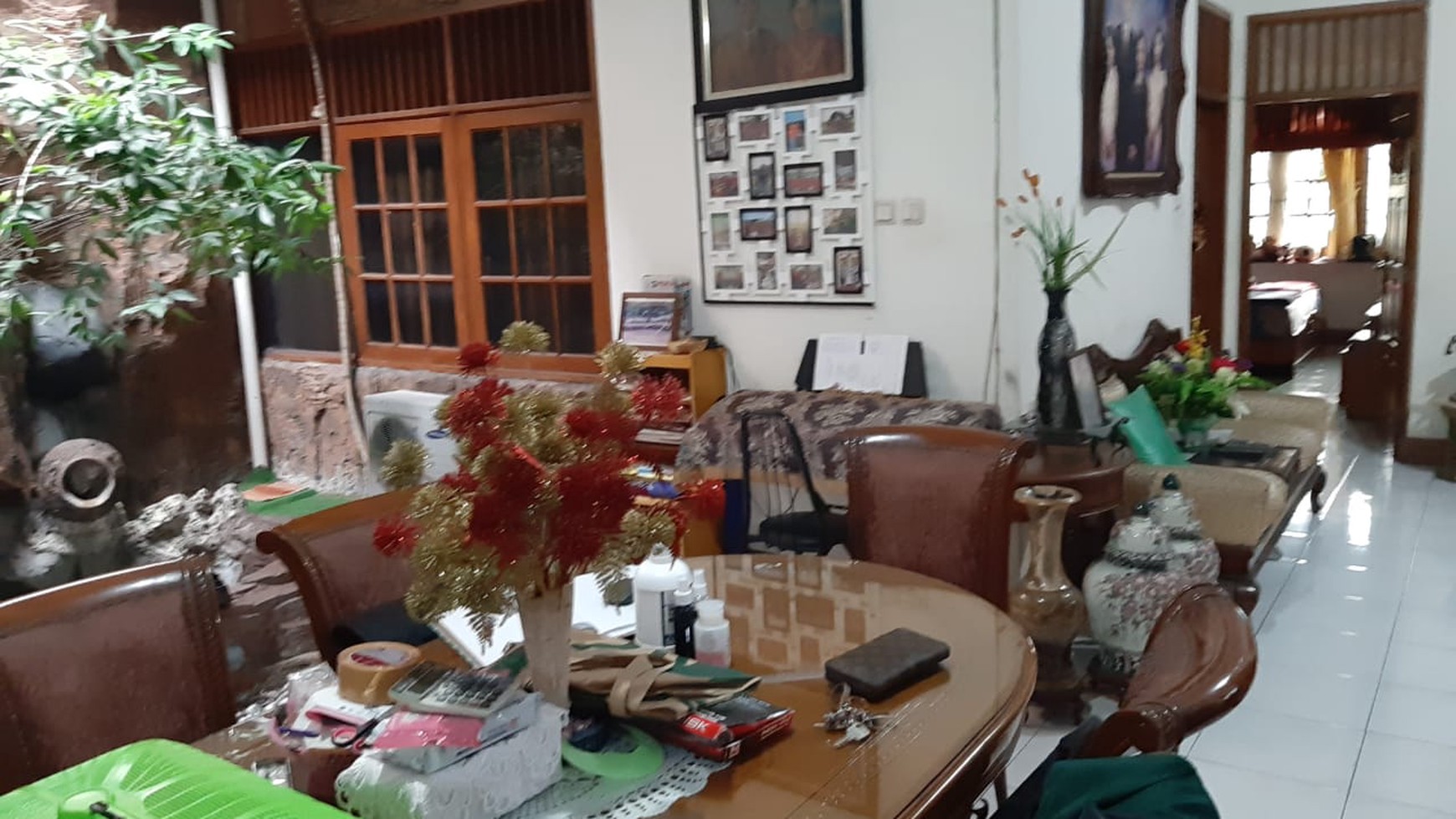 Rumah Terawat di Jalan Gotong Royong, Ciledug, Larangan Indah 