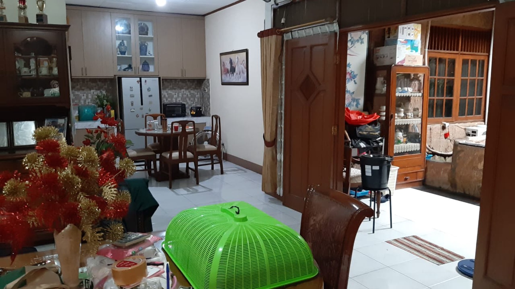 Rumah Terawat di Jalan Gotong Royong, Ciledug, Larangan Indah 