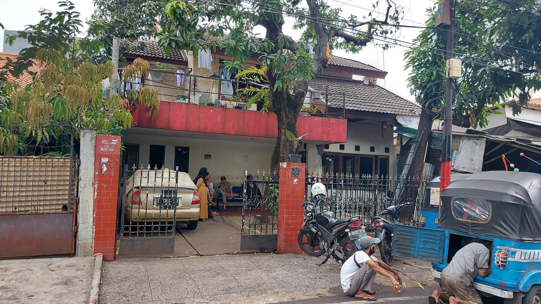 Rumah Kost Tua Jalan Besar di Narada, Tanah Tinggi, Johar Baru