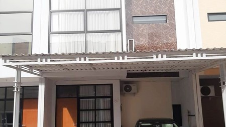 Rumah Bagus Di Royal Bintaro Residence, Ciputat Tangerang Selatan