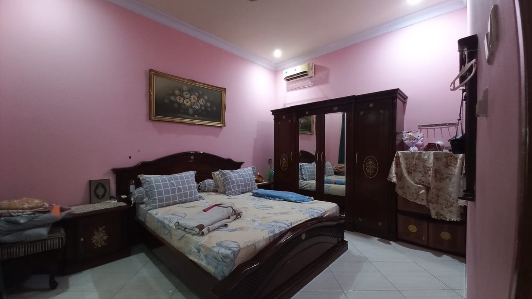 Rumah Bagus Konsep Terbuka Luas di Kebon Jeruk Jakarta Barat semi Furnished