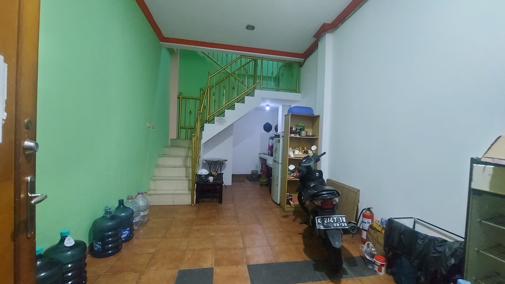 Rumah hoek dan kost 20 kamar di Rajawali Selatan, Gunung Sahari