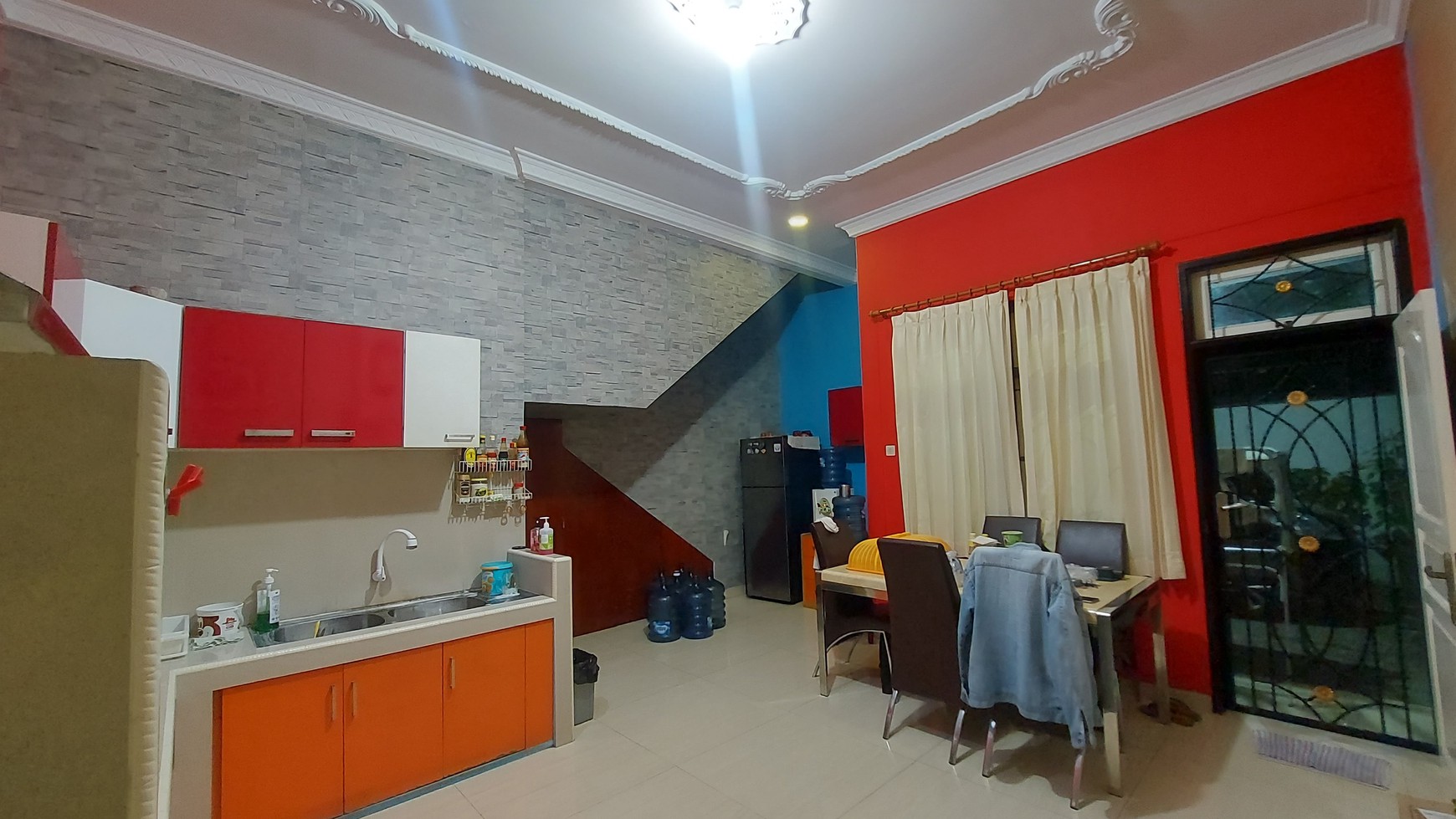 Rumah hoek dan kost 20 kamar di Rajawali Selatan, Gunung Sahari