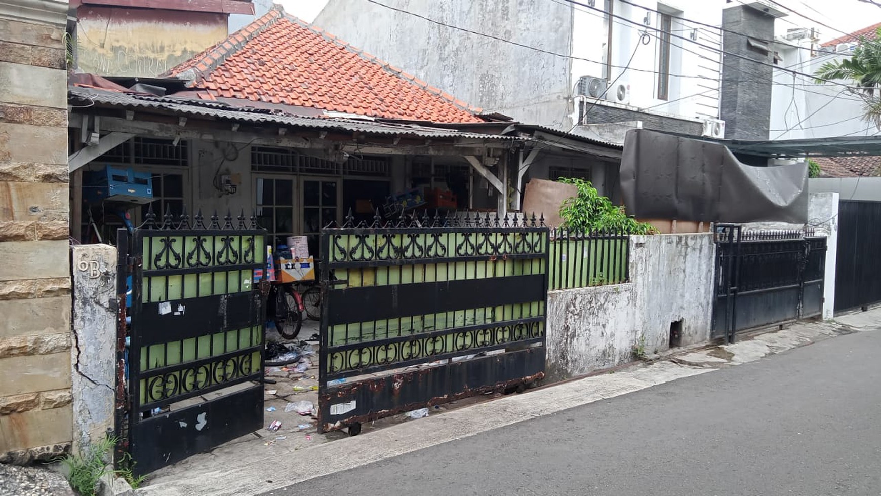 Rumah Lama Hitung Tanah area Ciomas, Kebayoran Baru, Jakarta Selatan