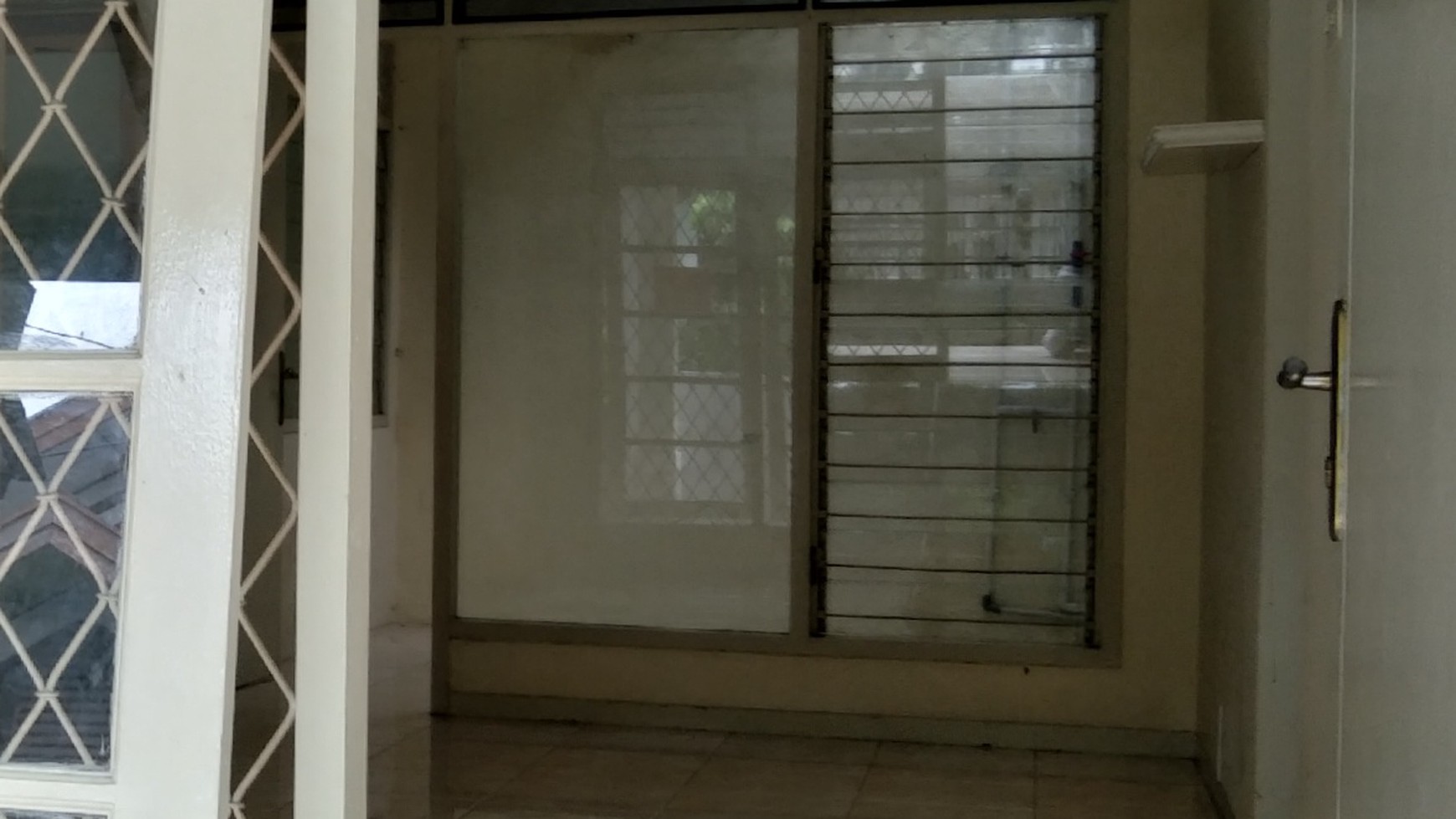 Rumah standar 1 lantai di Bintaro