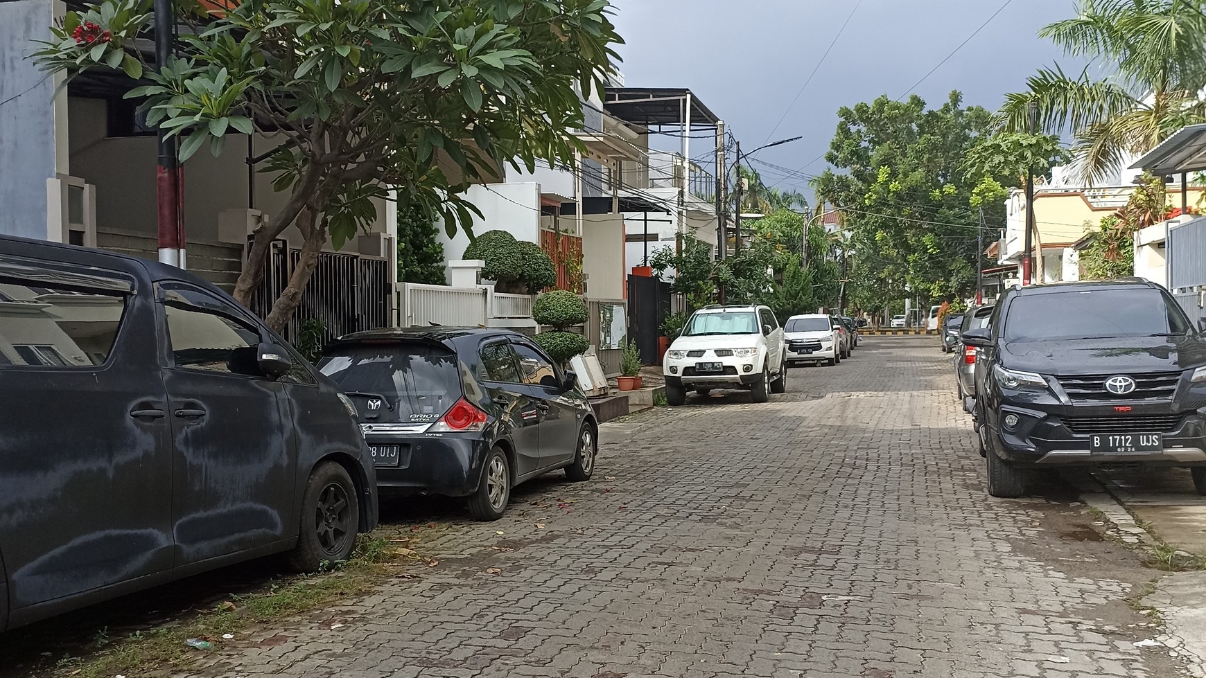 Rumah Sunter minimalis 3 lantai
