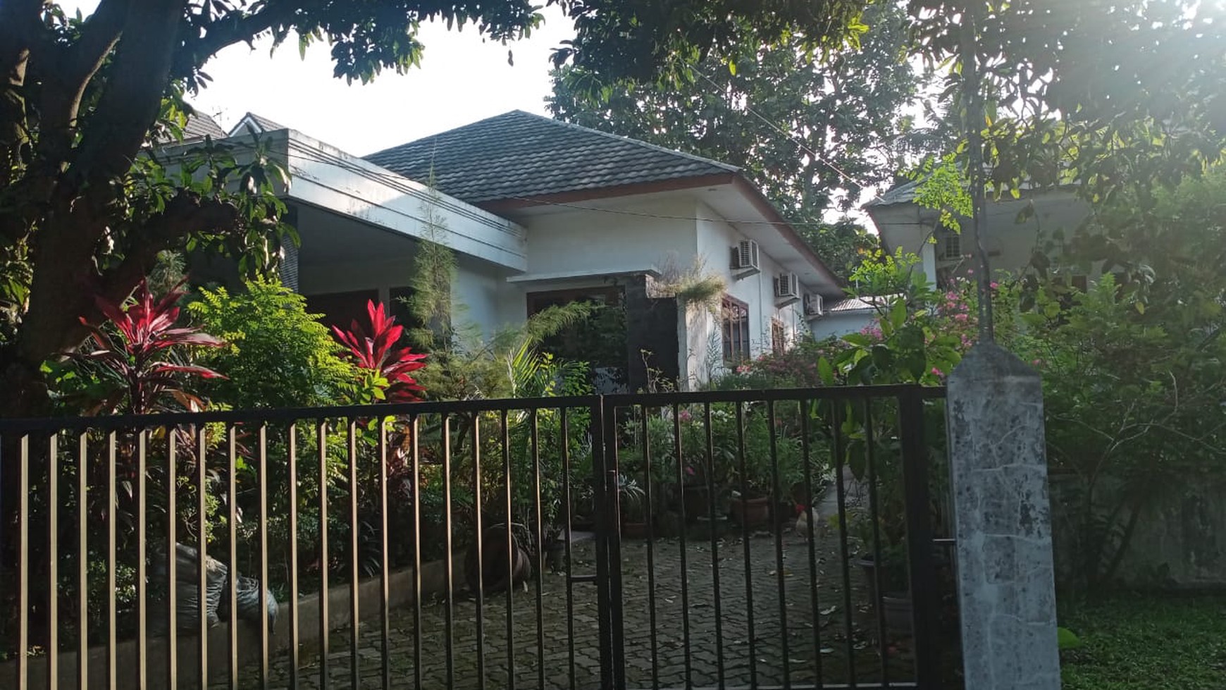 Dijual Tanah dan Bangunan Area Jl Paso Jakarta Selatan