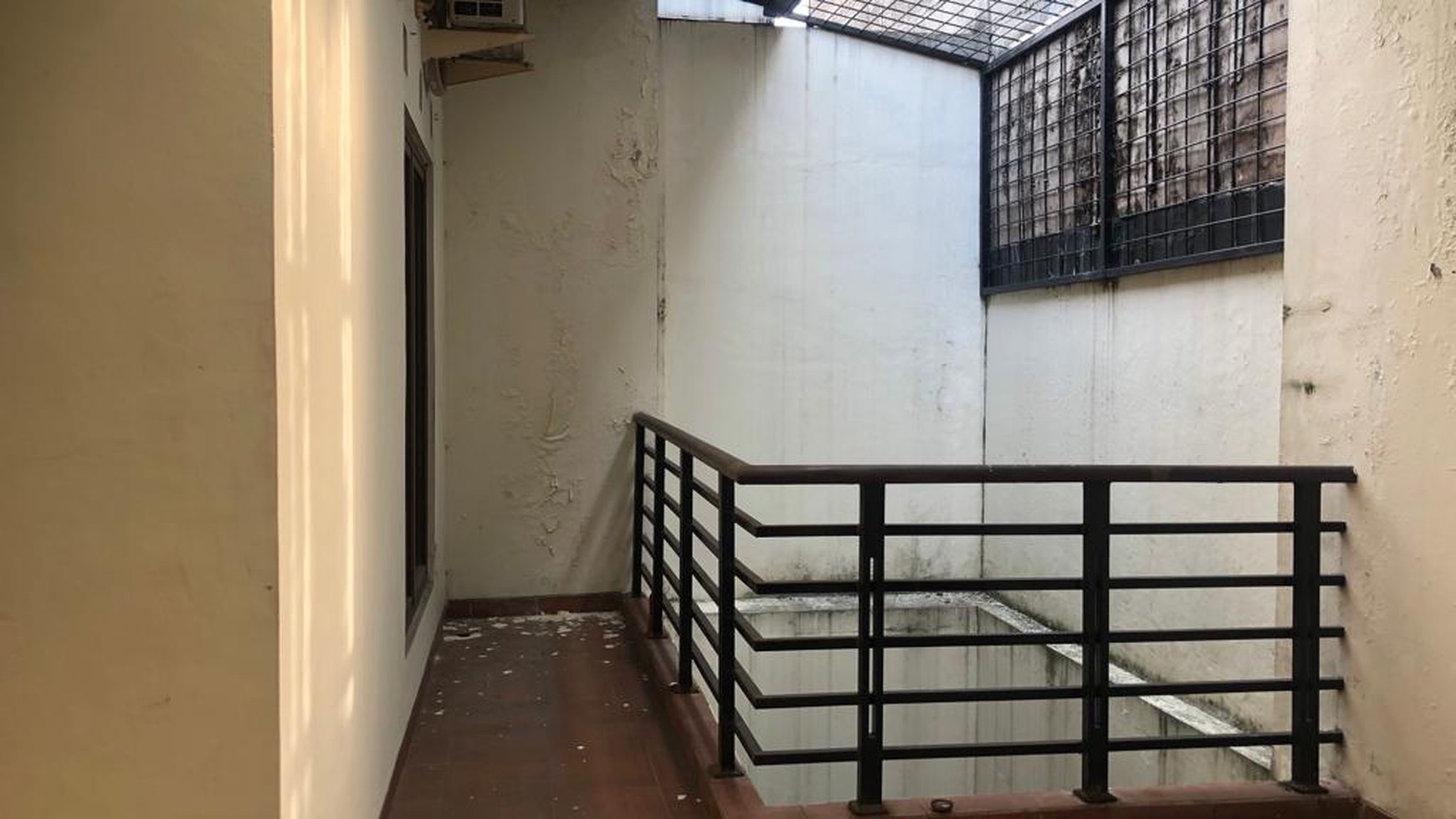 Rumah Siap Huni di Area Niaga Hijau, Pondok Indah, Jakarta Selatan 