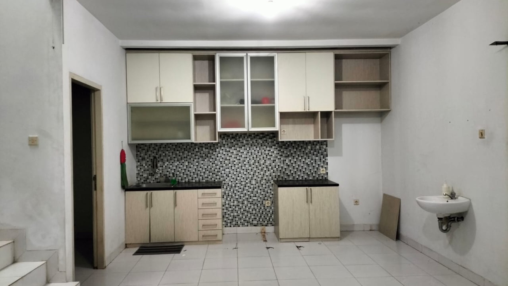 Rumah Siap Huni dengan Kondisi Rapi dan Terawat @Serpong Green Studentia, Cisauk