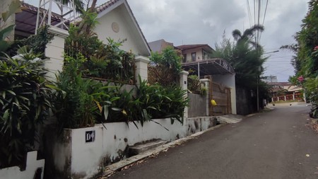 Rumah Lama Hitung Tanah lokasi bagus strategis di Kebayoran Baru, Jakarta Selatan