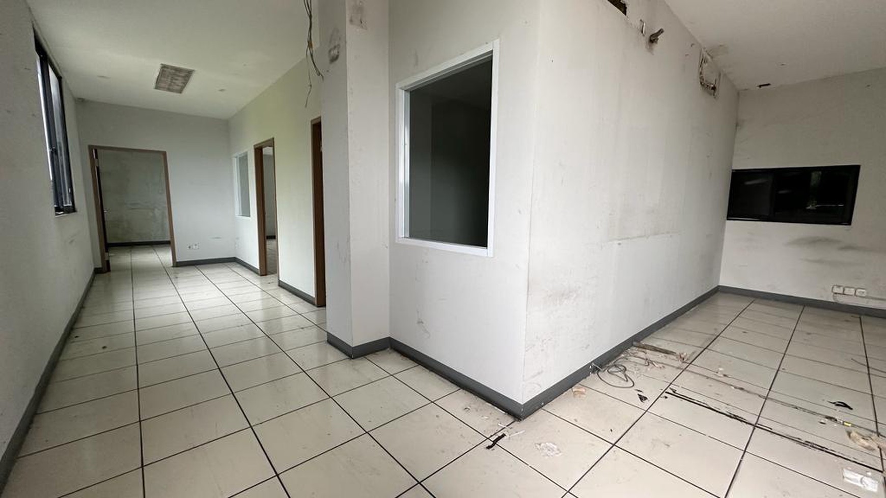 Gudang + kantor. agung barat