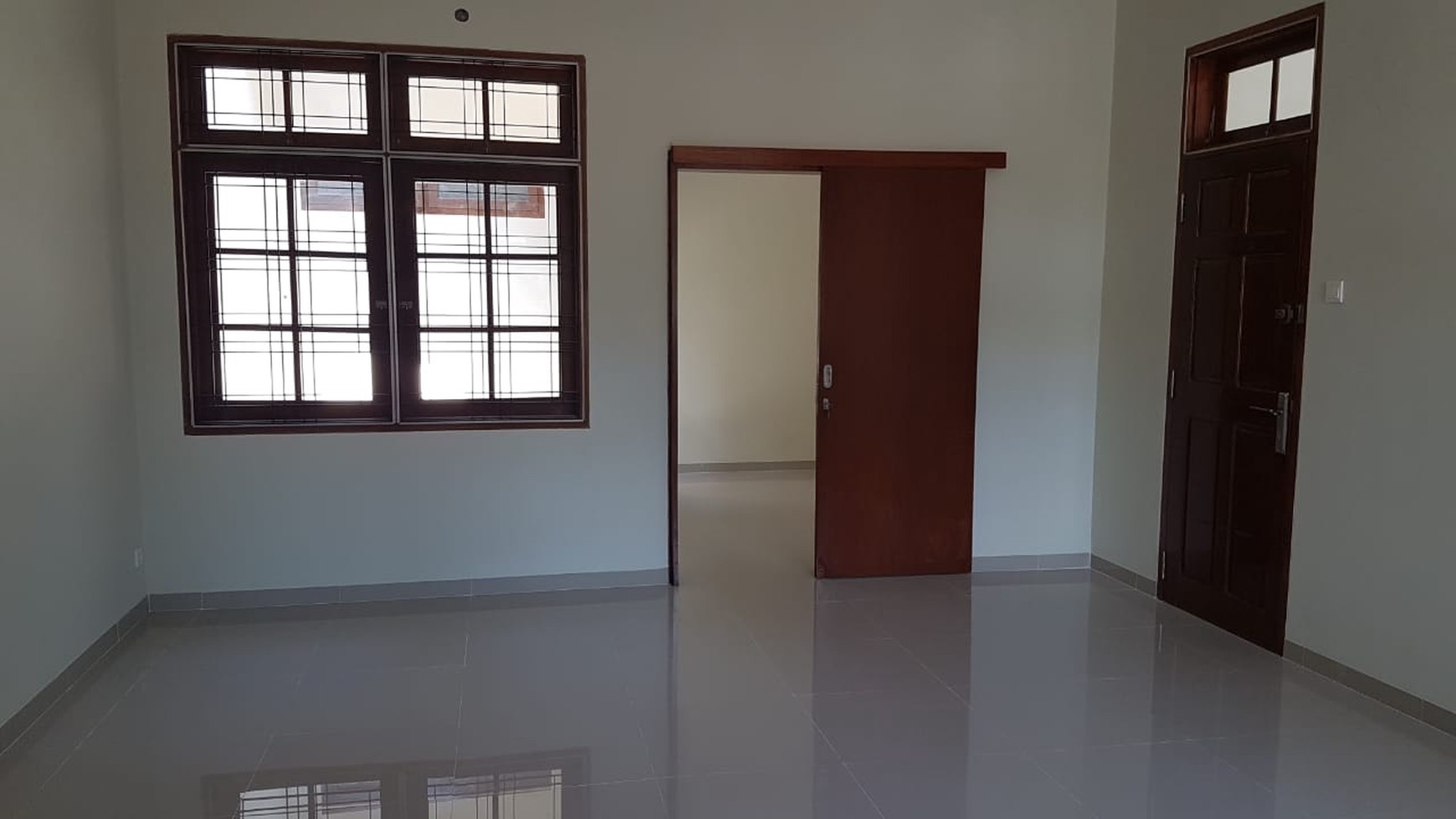 Dijual Rumah Darmo Harapan - MURAH 11jt-an/m2 - Garasi Carport 8 Mobil - Akses 2 Jalan Besar Strategis