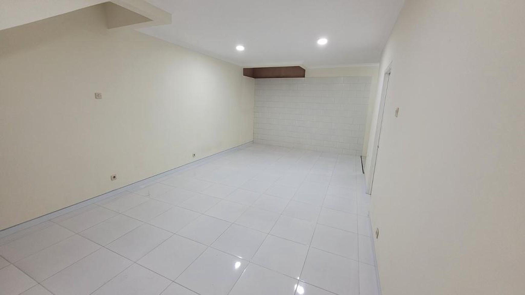 Rumah Siap Huni Minimalis  dan Hunian Nyaman @Puri Town House, Bintaro