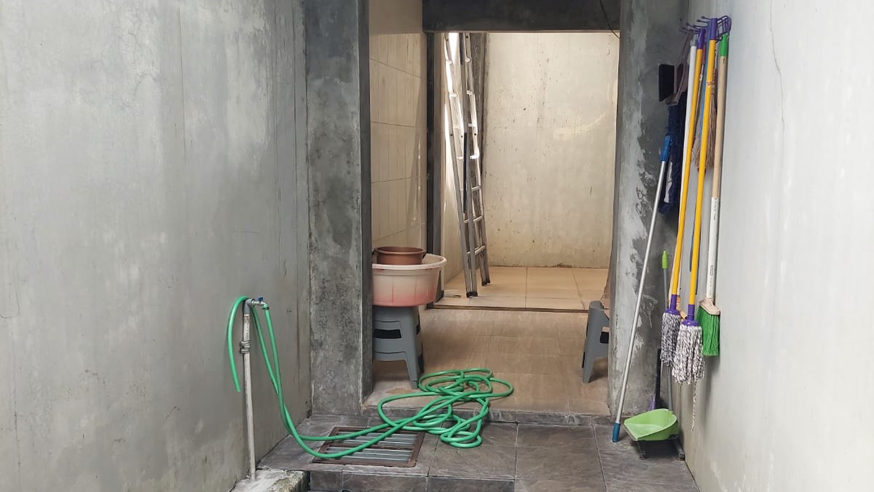 Rumah 5 Kamar Di Dalam Perum Pondok Permai Dekat STIE YKP Jogja