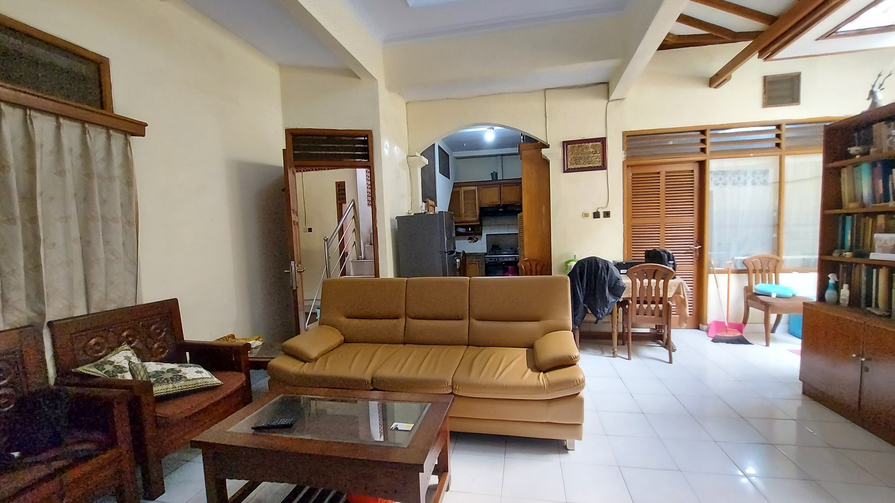 Rumah siap huni dalam Komplek Cempaka Putih Indah