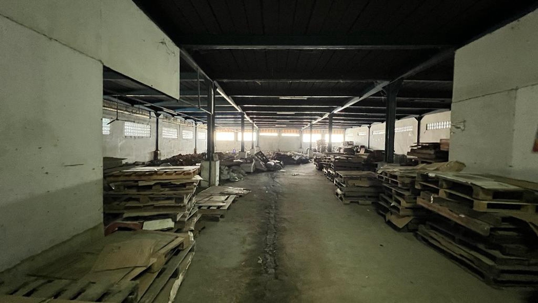 Gudang murah di Dadap