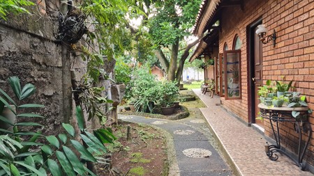 Rumah Mewah Dengan Lahan Luas Dijual Di Lebak Bulus