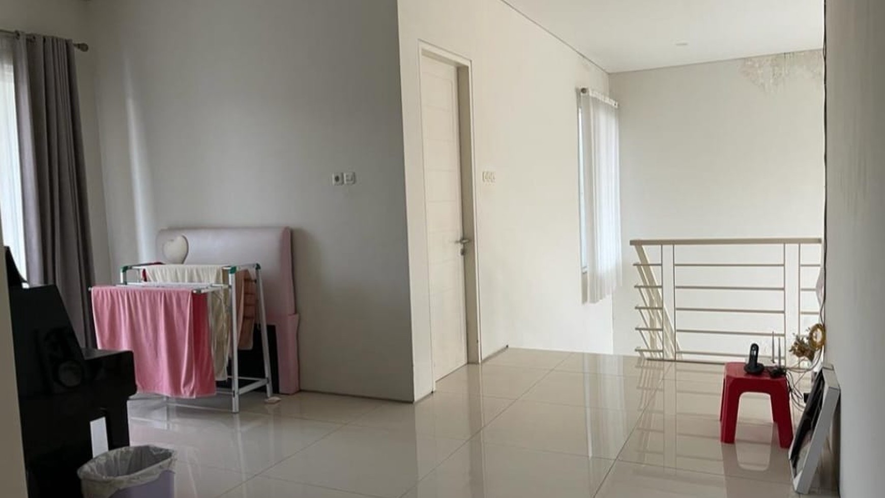 Dijual Rumah Royal Residence SEMI FURNISHED Modern Mewah + Garasi 4 Mobil + Taman Asri LUAS