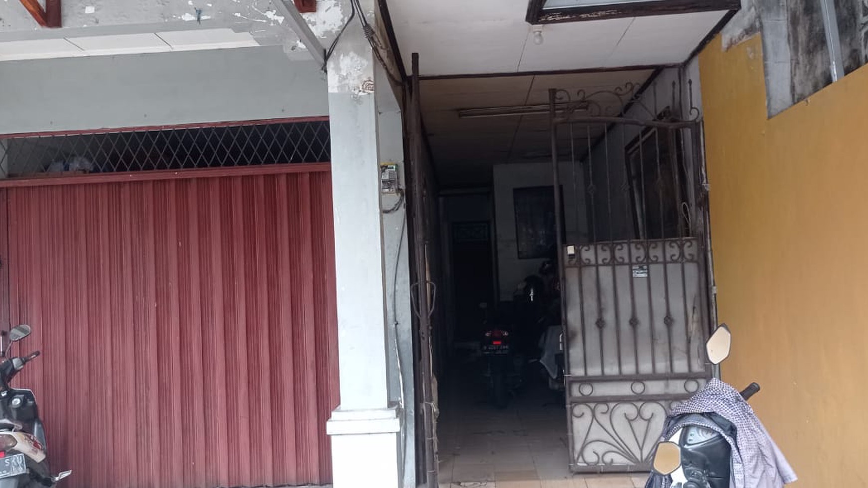 Rumah Lokasi Strategis dan Terdapat 2 unit Ruko @Pondok Pinang