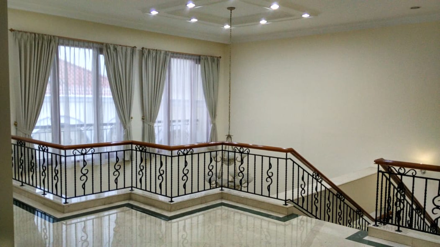 Rumah mewah dan lokasi premium di Pondok Indah Jakarta Selatan