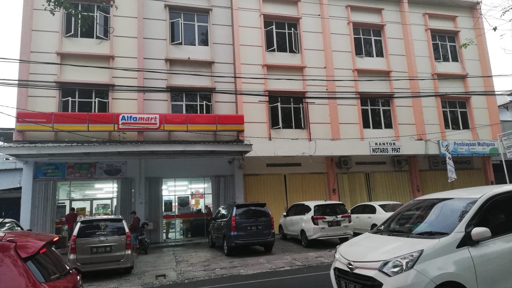 Di sewakan Ruko samping ALFAMART dan belakang hotel SWISSBELL MALEOSAN di jln WR Supratman  MANADO