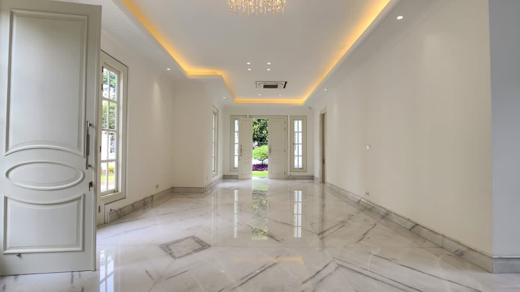 FOR SALE BRAND NEW LUXURY HOUSE MENTENG