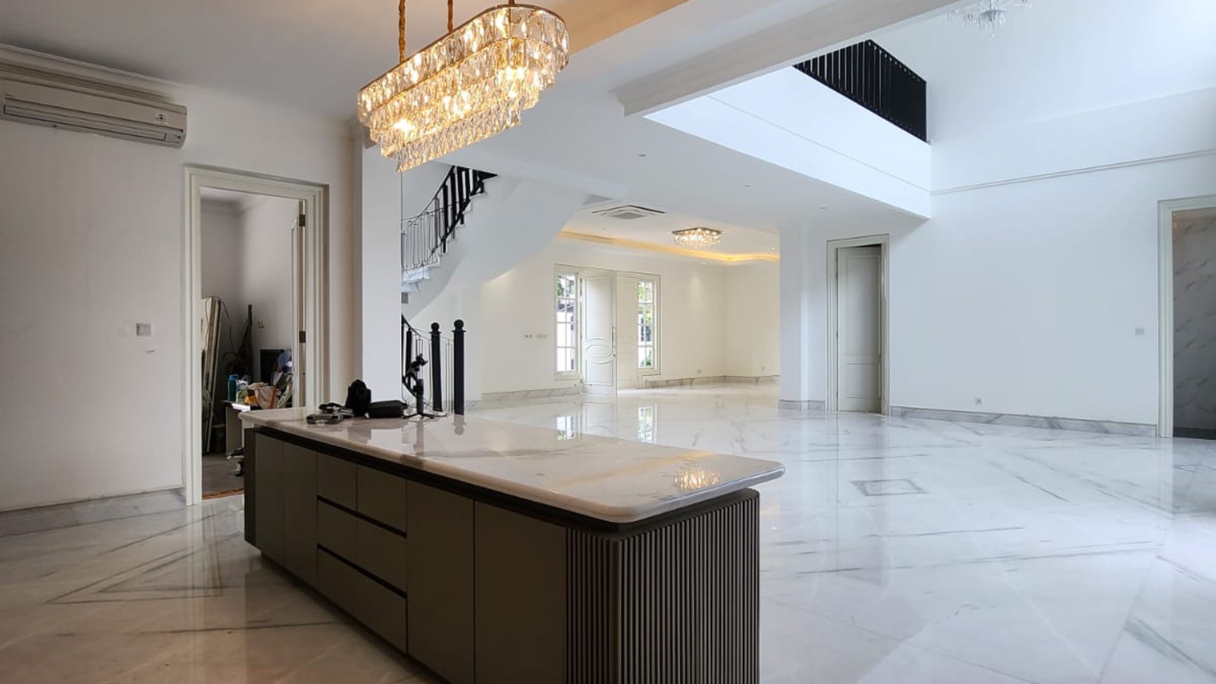 FOR SALE BRAND NEW LUXURY HOUSE MENTENG