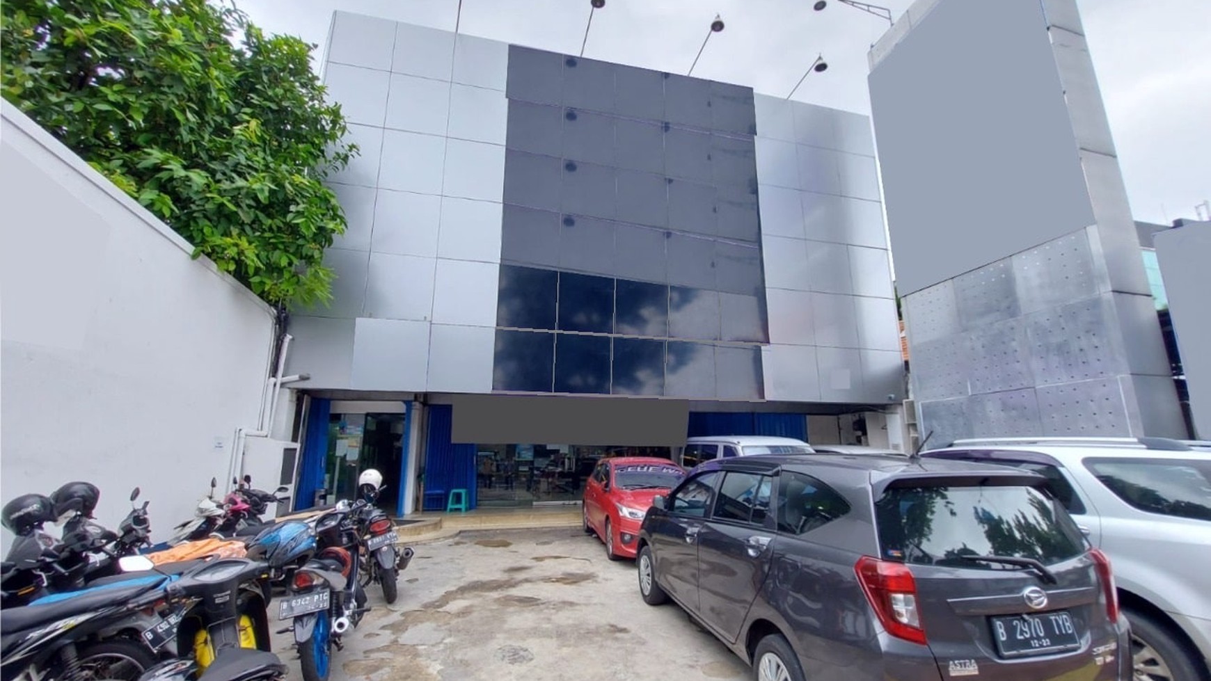 Semi gedung di Bungur Besar Raya, Gunung Sahari, Kemayoran