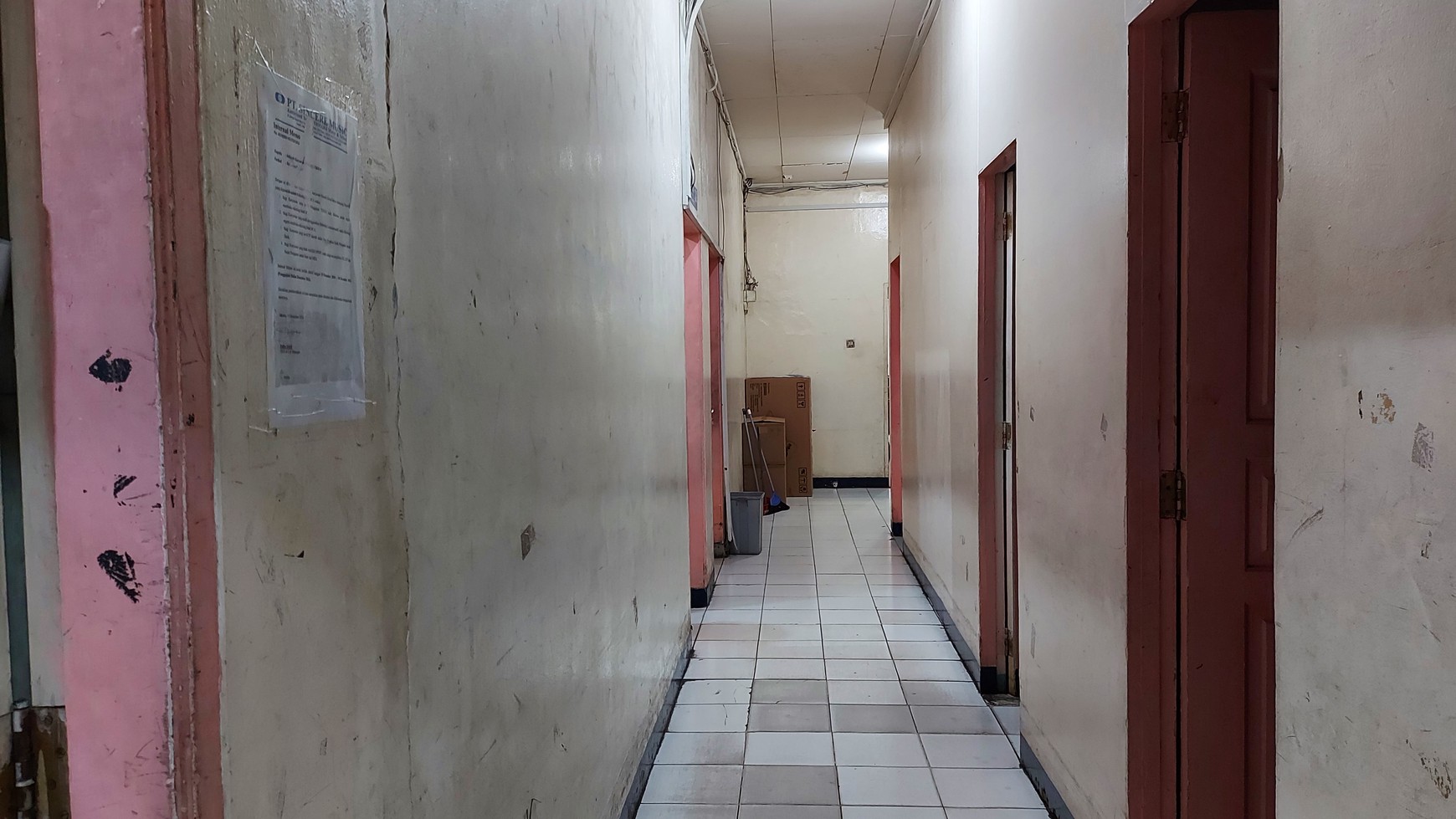 Semi gedung di Bungur Besar Raya, Gunung Sahari, Kemayoran