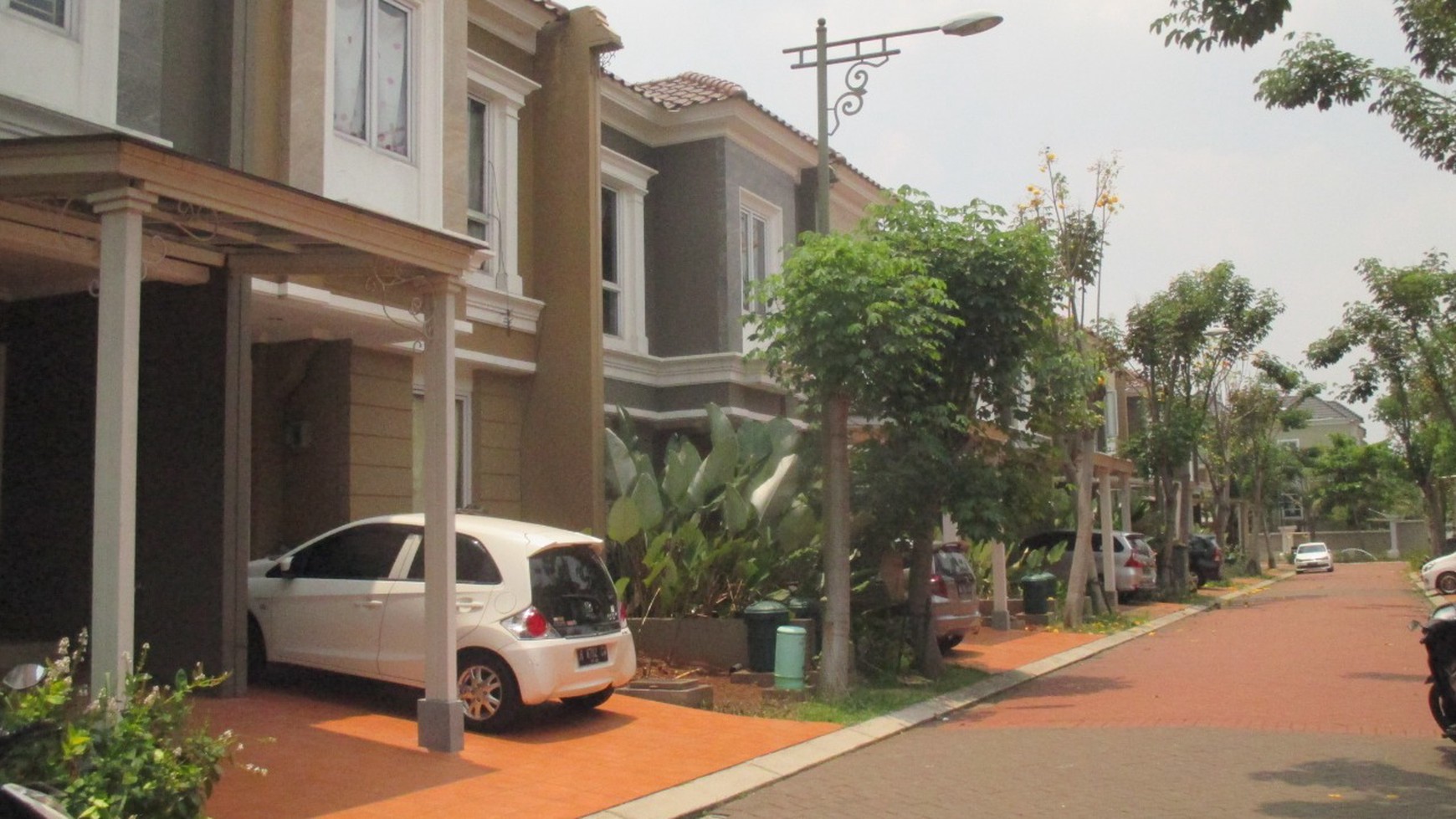 For rent small house Karelia Gading Serpong unfurnished canopy carport