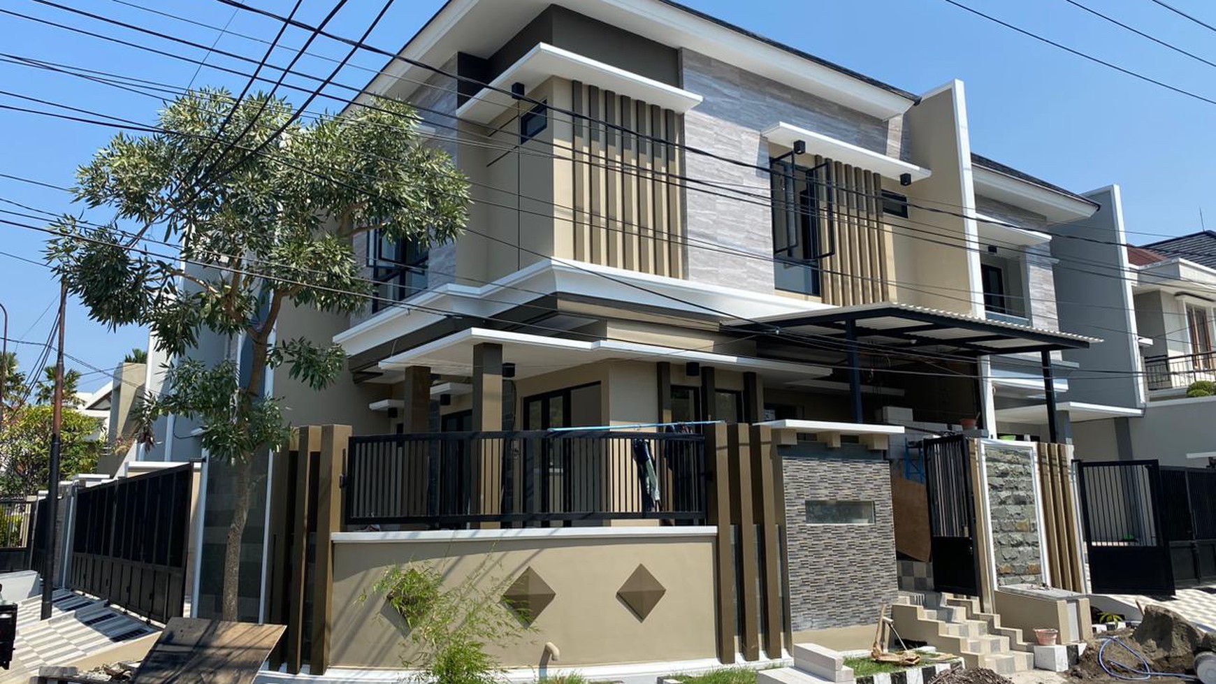 Dijual Rumah Kertajaya Indah - New Modern Minimalis dekat Galaxy Mall