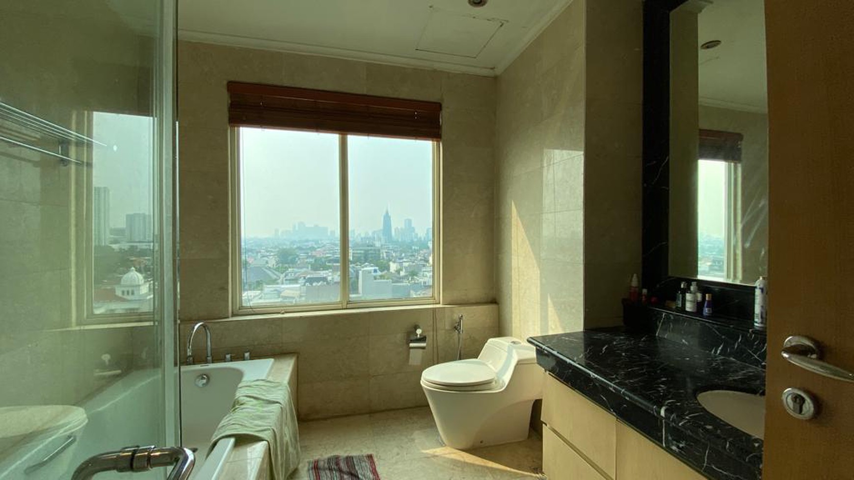 Fully Furnished 3 KT apartment - Senayan Residence, Jakarta Selatan