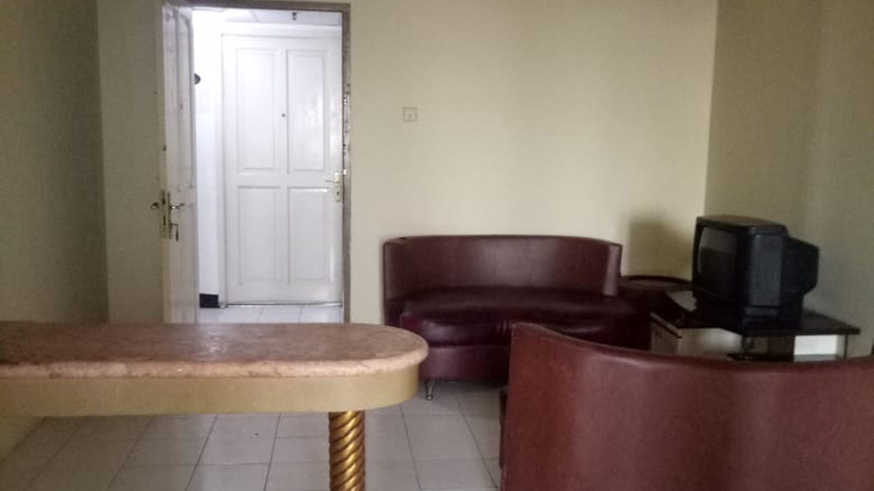 Unit Apartemen WGP lantai 26,semi furnished, Harga Nego di Kelapa Gading Jakarta Utara.